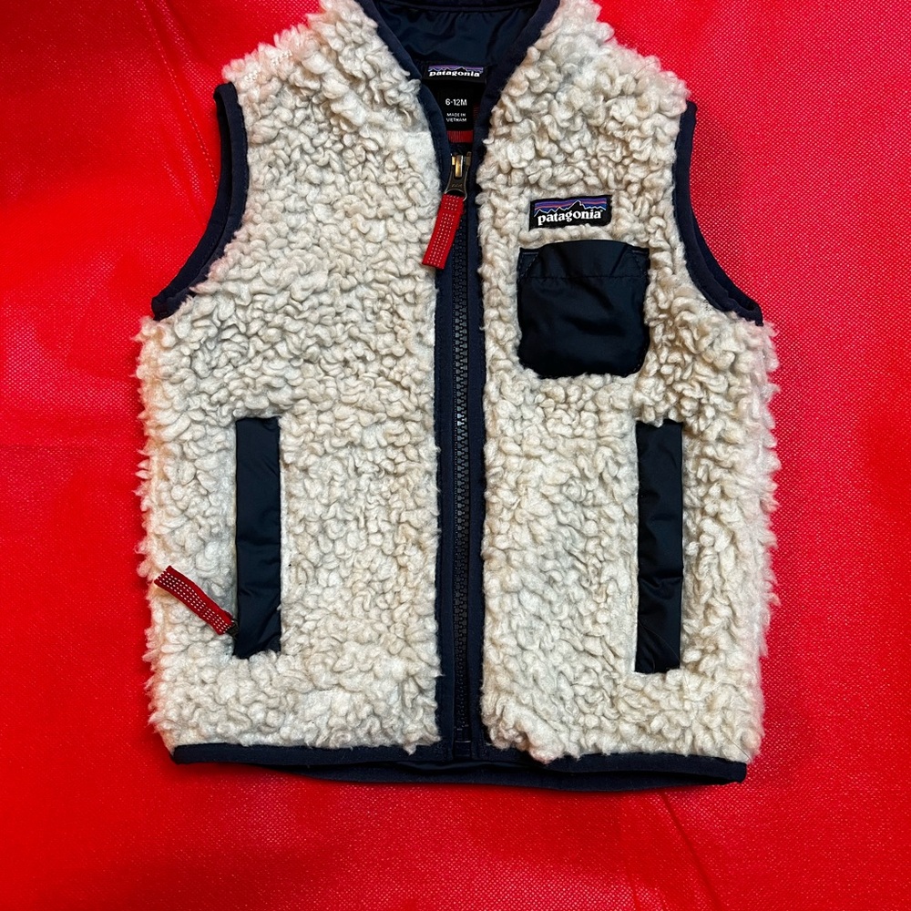 Patagonia Baby Retro-X Fleece Vest in Natural with New Navy accents 6-12 months